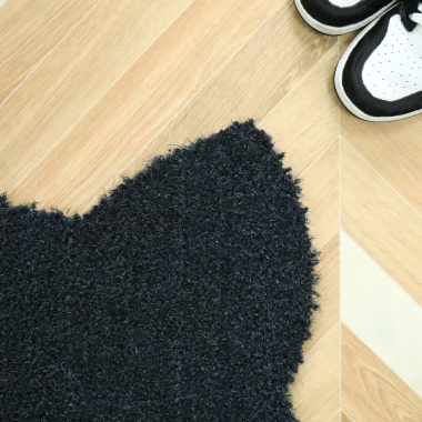 Gros plan sur la forme du paillasson Coco Chat Miaou Anthracite