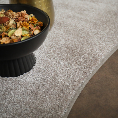 Tapis contemporain de forme organique - Influence - Grège clair - gros plan