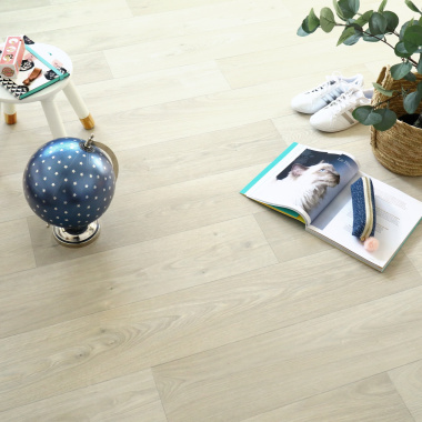 Mise en scène déco avec Sol PVC Best - Imitation parquet Bois Blanchi