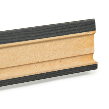 Plinthe Modèle V pour parquet KronoSwiss, face arrière avec espace pour passage de câbles