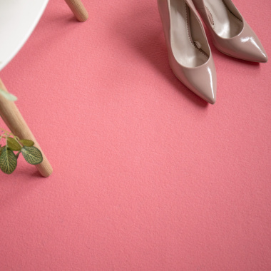 Revêtement événementiel Stand Event Rose Candy avant inauguration