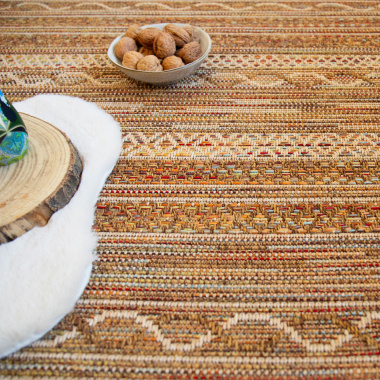 Moquette en fibres naturelles Aztlan – tissage à plat multicolore et déco zen