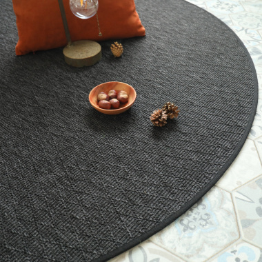 Tapis rond intérieur et extérieur Timika gris ardoise galon noir