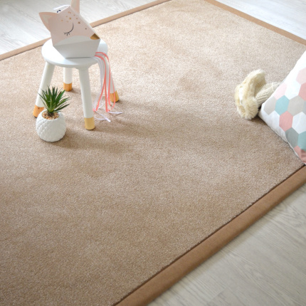 Tapis velours Hygge beige ganse chenille noisette