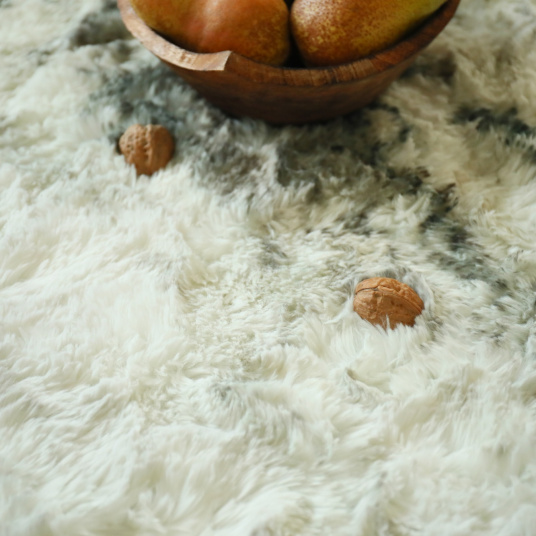 Tapis shaggy à poils longs ultra doux Fluffy crème, marron et caramel - gros plan