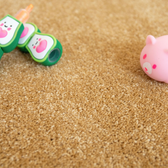 Tapis sur mesure ultra doux Kawaii - Ocre jaune apportant une touche chaleureuse dans un univers ludique et coloré