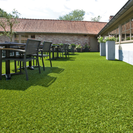 Gazon synthétique Botanic Garden 40mm en aménagement de terrasse