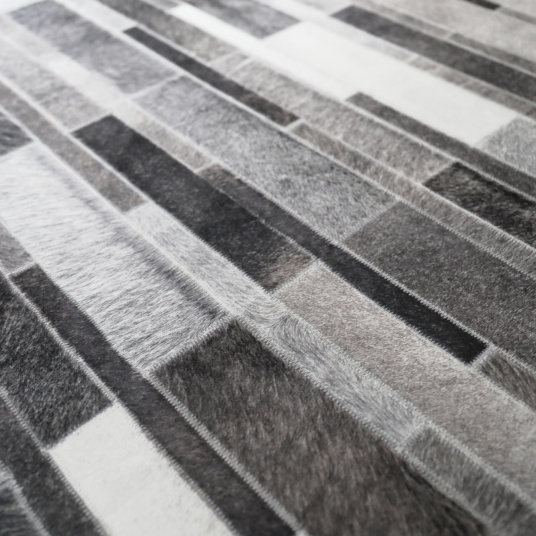 Tapis toucher soft - Imprimé peau de vache - Parement gris - vue de près