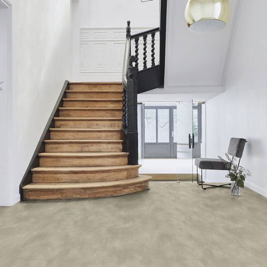 Ambiance déco avec le Sol PVC effet béton ciré gris, facile à poser sans colle