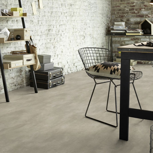 Bureau déco industrielle avec Sol PVC Premium - Béton ciré lissé - Gris