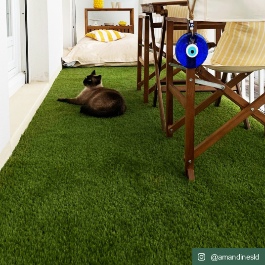 Ambiance cocooning sur balcon avec herbe artificielle douce Jeu d’extérieur - 35mm