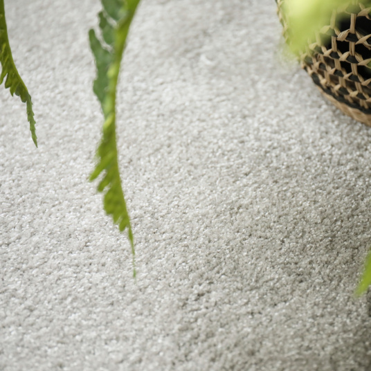 Texture moquette Touch Gris clair, surface épaisse et moelleuse au quotidien