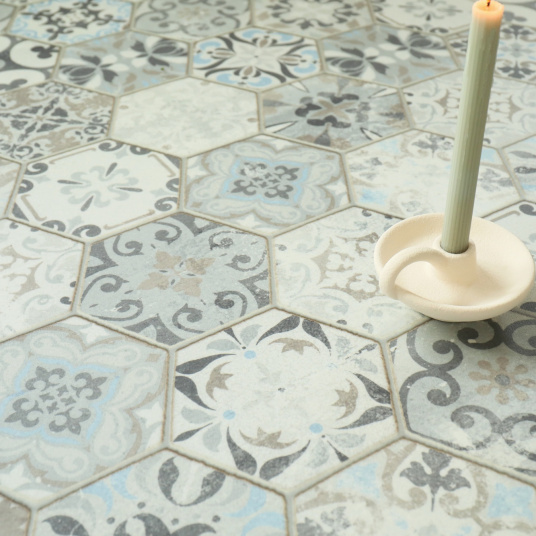 Sol Vinyle Textile Black Edition 3D - Carrelage hexagonal ancien - gros plan