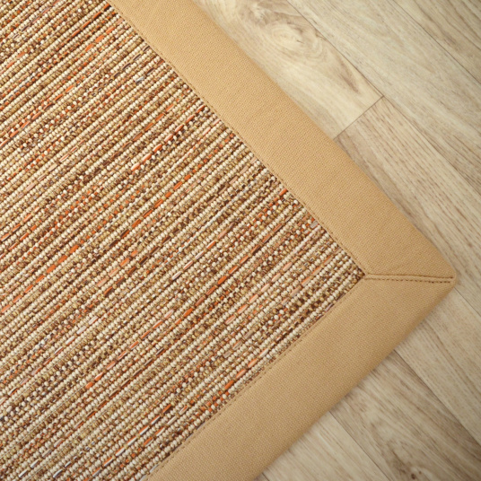 Tapis tissé plat Bornéo nature ganse coton café au lait - coin