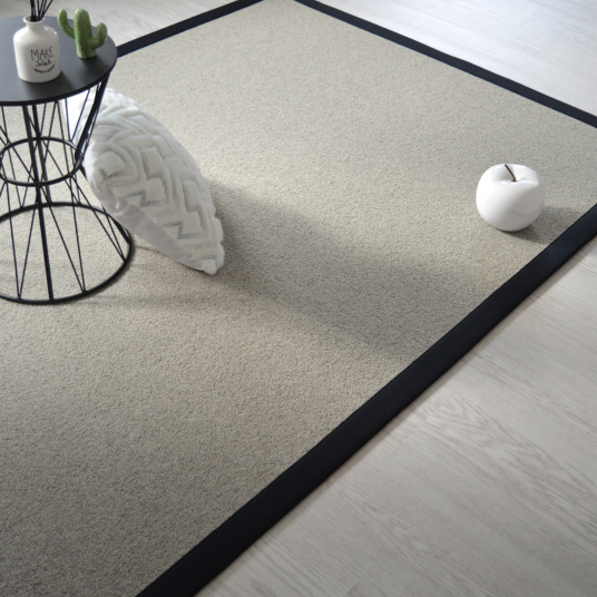 Tapis pure laine Killoo gris ganse coton noir