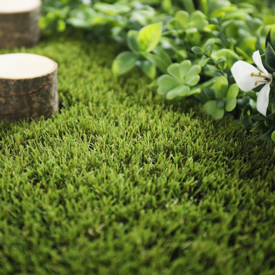 Gazon synthétique Pro Expert 40 - 40 mm et feuillage décoratif, souple et très résistant