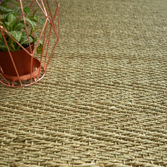 Tapis Jonc de mer Bihar - Chevron finition anthracite - vue de près