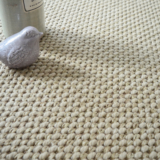 Moquette à la coupe Laine et Sisal Albury grosses boucles Grège en laine vierge et sisal naturel