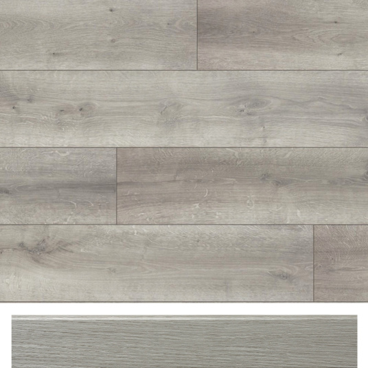 Plinthe décor gris coordonnée à un parquet KronoSwiss pour un rendu harmonieux