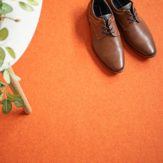 Moquette Stand Event filmée Orange citrouille, adaptée forte fréquentation ponctuelle