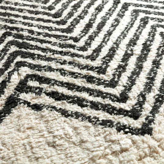 Tapis style Berbère avec franges - Arrow blanc cassé - gros plan