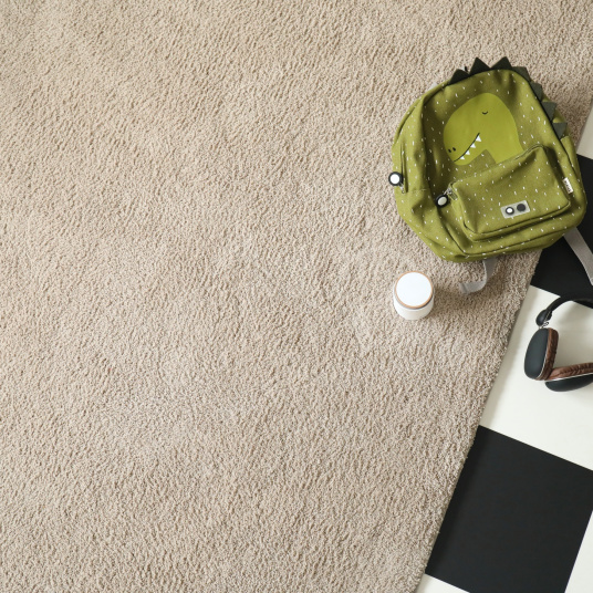 Tapis Cocoon grège galon fauve - vue de haut