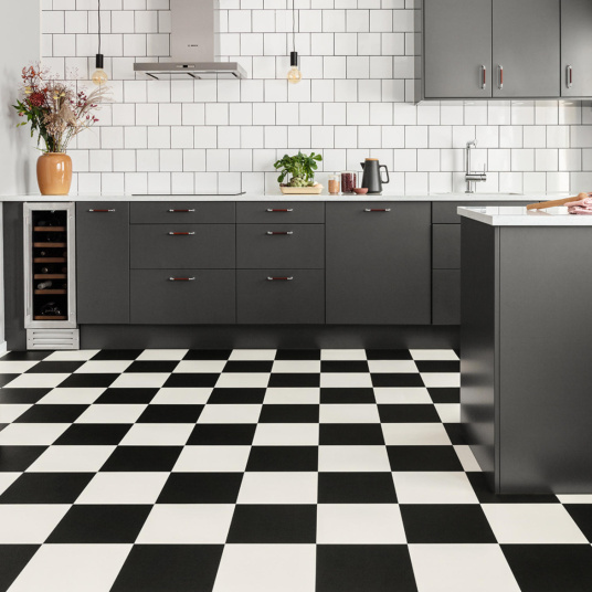 Sol PVC Best - Motif carrelage Damier Blanc Noir - Cuisine