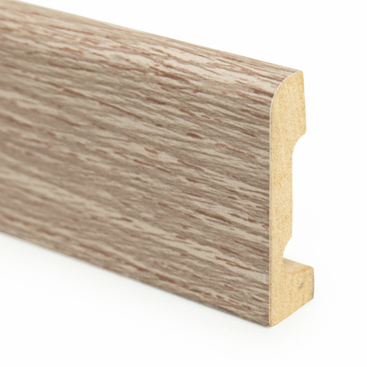 Plinthe pour parquet KronoSwiss Modèle D, vue en perspective avec profil arrondi