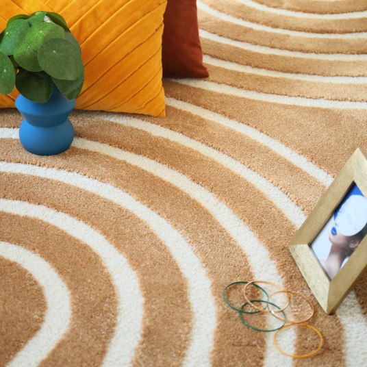 Tapis Néo Circle courbe crème et noisette - salon