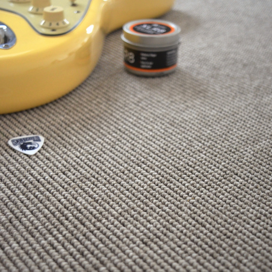 Tapis intérieur / extérieur Mahé silver ganse anthracite - matière