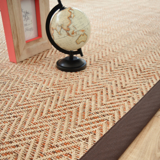 Tapis tissé plat Java Chevron nature ganse coton marron - Tranche