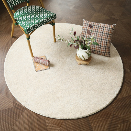 Tapis rond doux poils longs Touch beige clair galon blanc coton