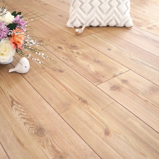 Parquet flottant Stratifié KronoSwiss Noblesse V4 Pin Rustique 5G - Sans perspective