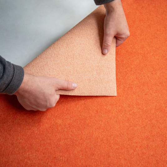 Moquette aiguilletée Stand Event Orange citrouille vue technique du support