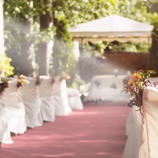 Revêtement événementiel Moquette Stand Event - Rose Candy pour mariage, réception et scénographie extérieure