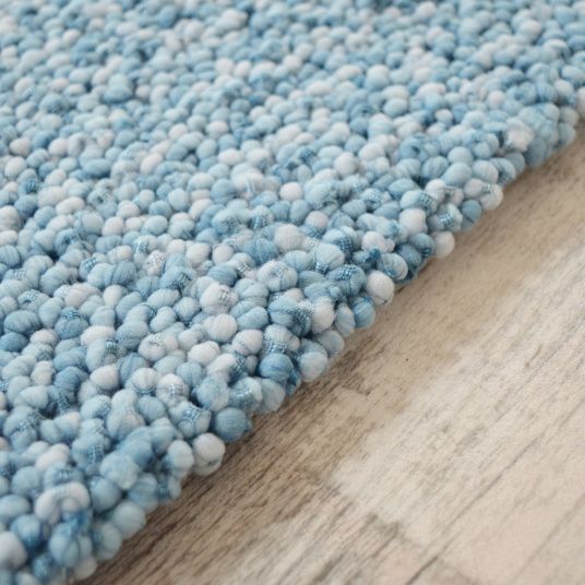 Tapis Billes - Bleu pastel - tranche vue de près