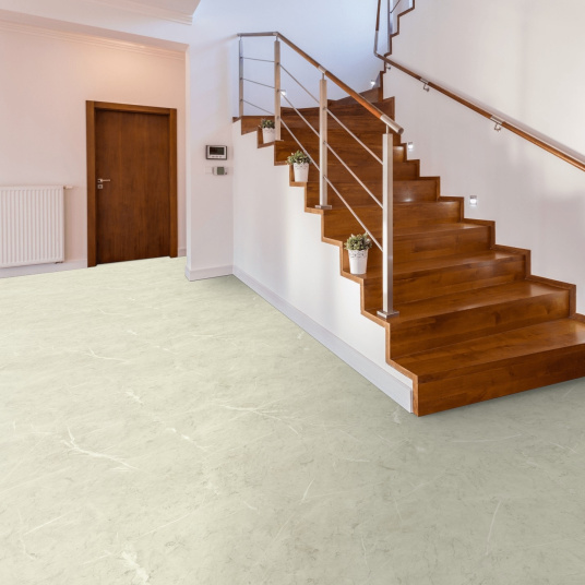 Sol vinyle Inspiration effet marbre clair - entrée couloir