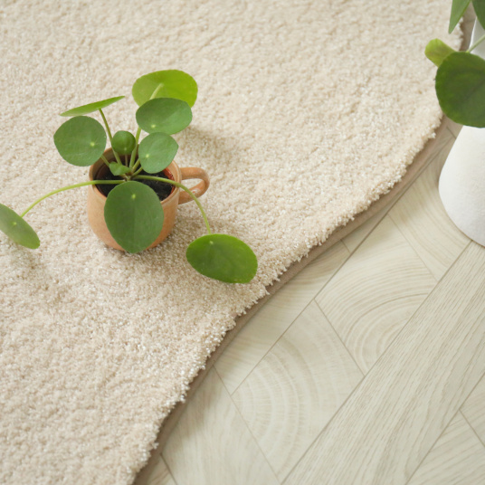 Tapis contemporain de forme organique - Influence - Beige clair - zoom