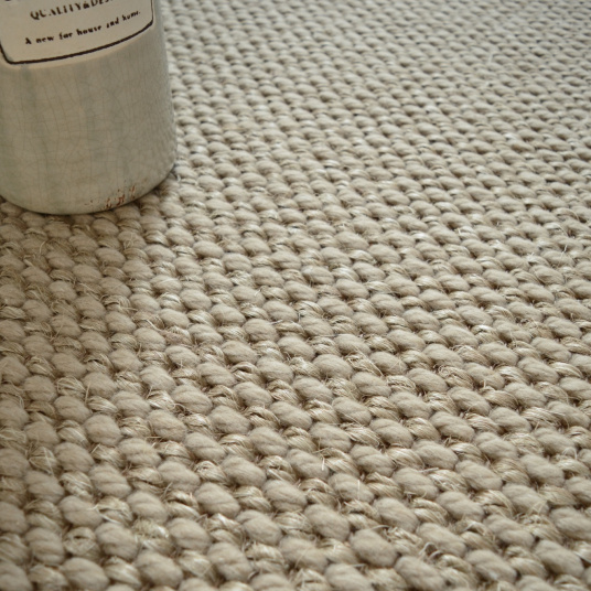 Détail texture Albury Grège, laine vierge et sisal en structure bouclée