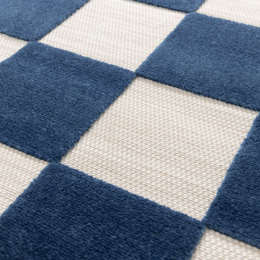 Tapis intérieur et extérieur motif damier - Marius - Bleu - gros plan