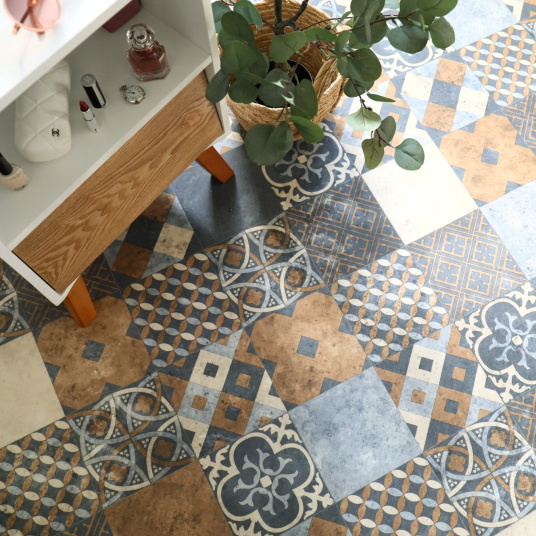 Sol PVC Sous Couche Textile - Carreaux Art Déco - Terre de Sienne et Bleu Gris - Vue de haut