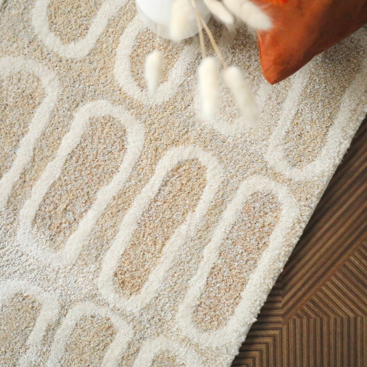 Tapis de salon ou chambre Identité beige nude - vue de près