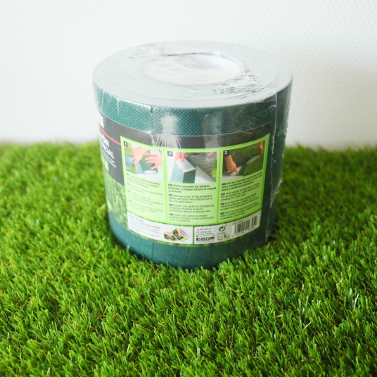Rouleau de 25 m de bande de jonction pour raccorder les gazons synthétiques