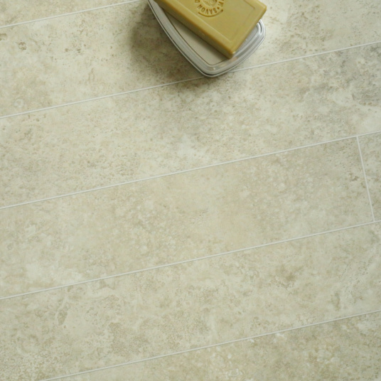 Sol en vinyle éco-conçu - Travertin contemporain - Naturel - gros plan