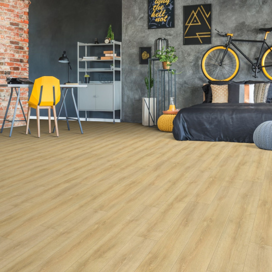 Ambiance loft industriel avec le sol PVC IPERFORM 370 - Tavel 50