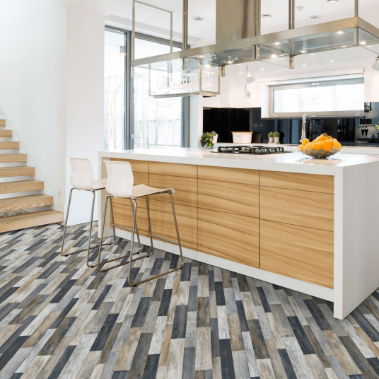 Sol Vinyle Link Plus - Imitation parquet irisé foncé - Surface brillante - cuisine