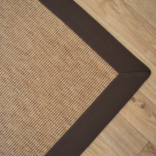 Tapis Tissé plat Mahé naturel ganse coton marron - coin