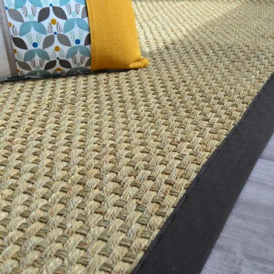 Tapis jonc de mer Paro fin natté 4x4 ganse coton noire