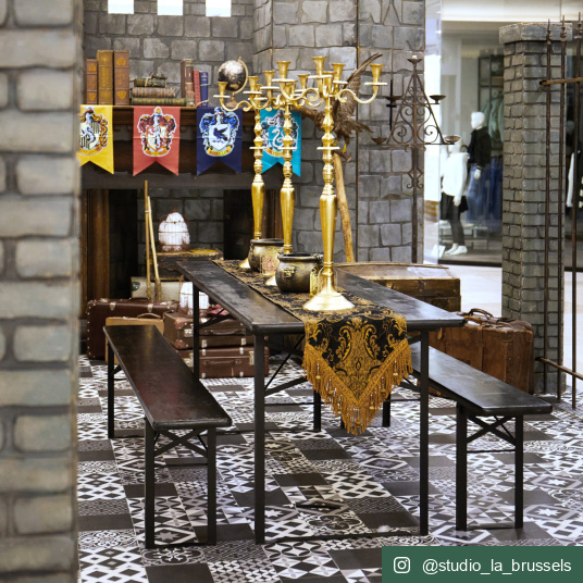 Décor immersif avec sol vinyle Link Plus noir et blanc à motifs carreaux de ciment