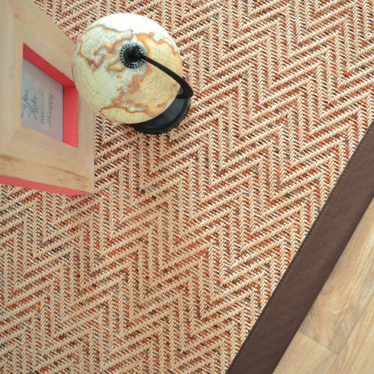 Tapis tissé plat Java Chevron nature ganse coton marron - Tranche vue de haut